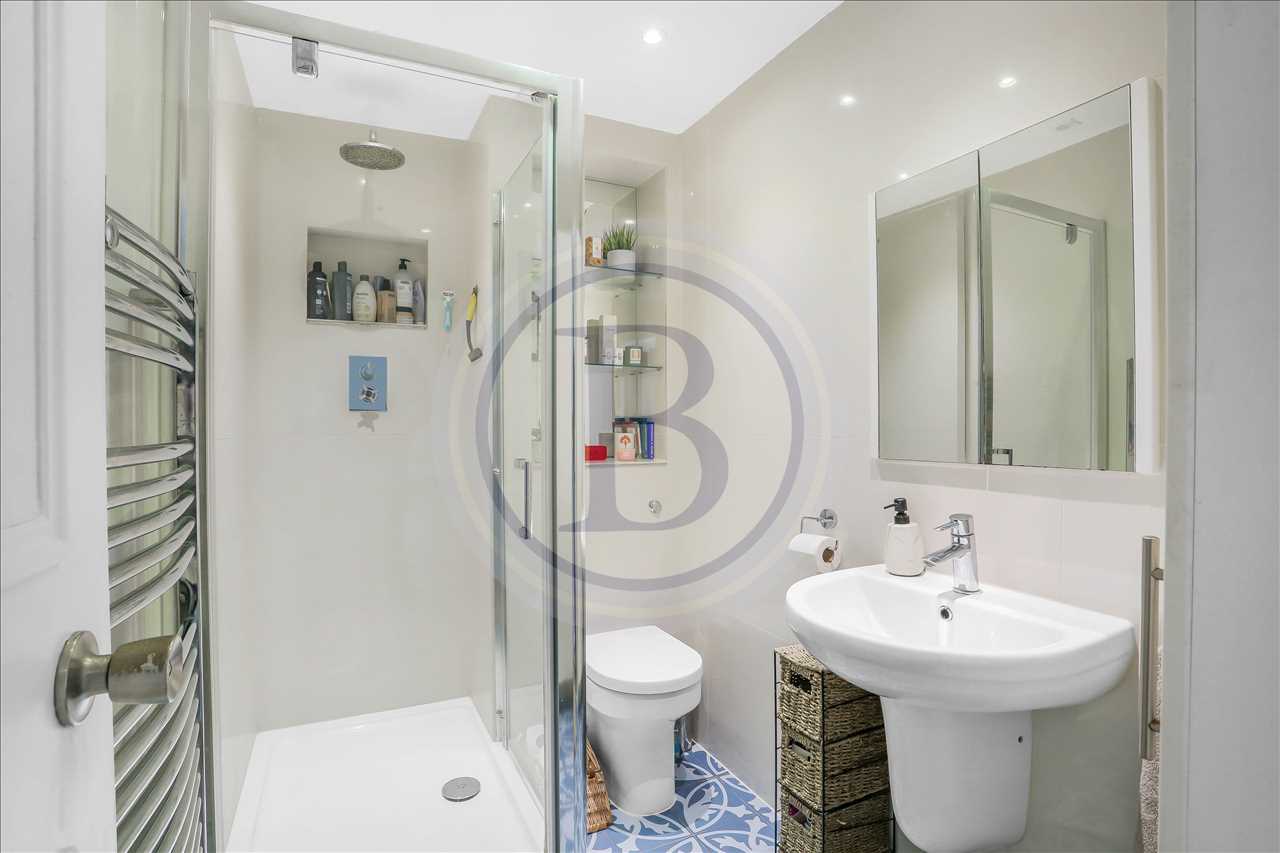 2 bed flat for sale in Windsor Road  - Property Image 18