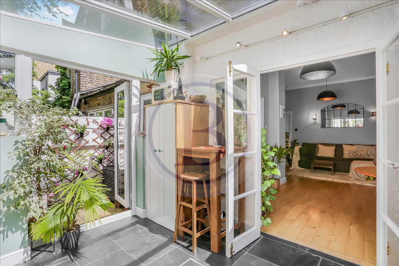 2 bed flat for sale in Windsor Road  - Property Image 23