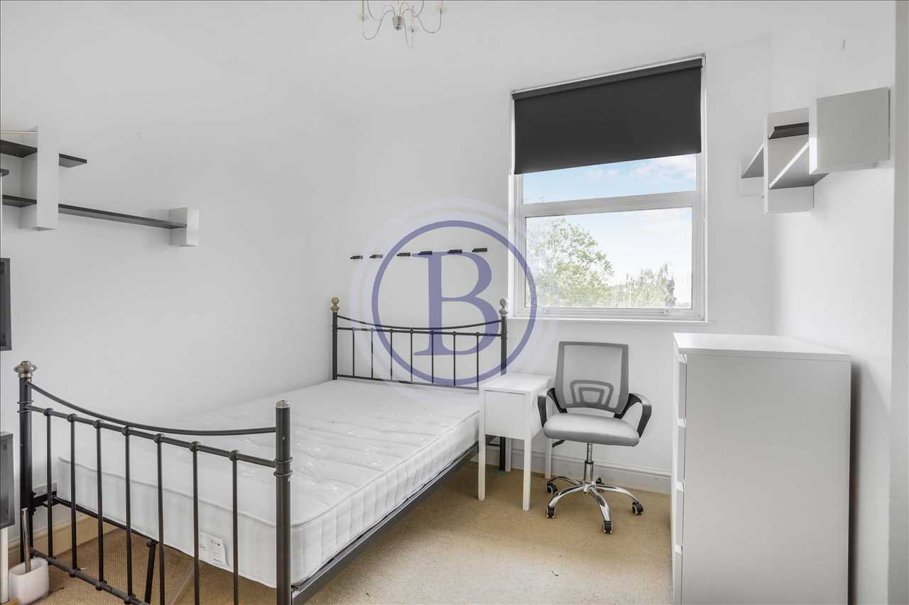 3 bed maisonette for sale in Brecknock Road  - Property Image 7