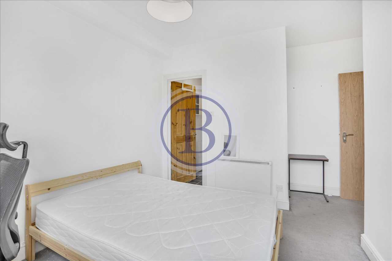 3 bed maisonette for sale in Brecknock Road  - Property Image 12