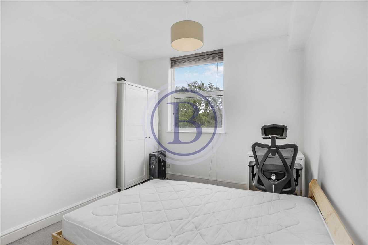 3 bed maisonette for sale in Brecknock Road 13