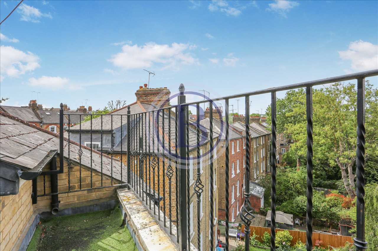3 bed maisonette for sale in Brecknock Road 15