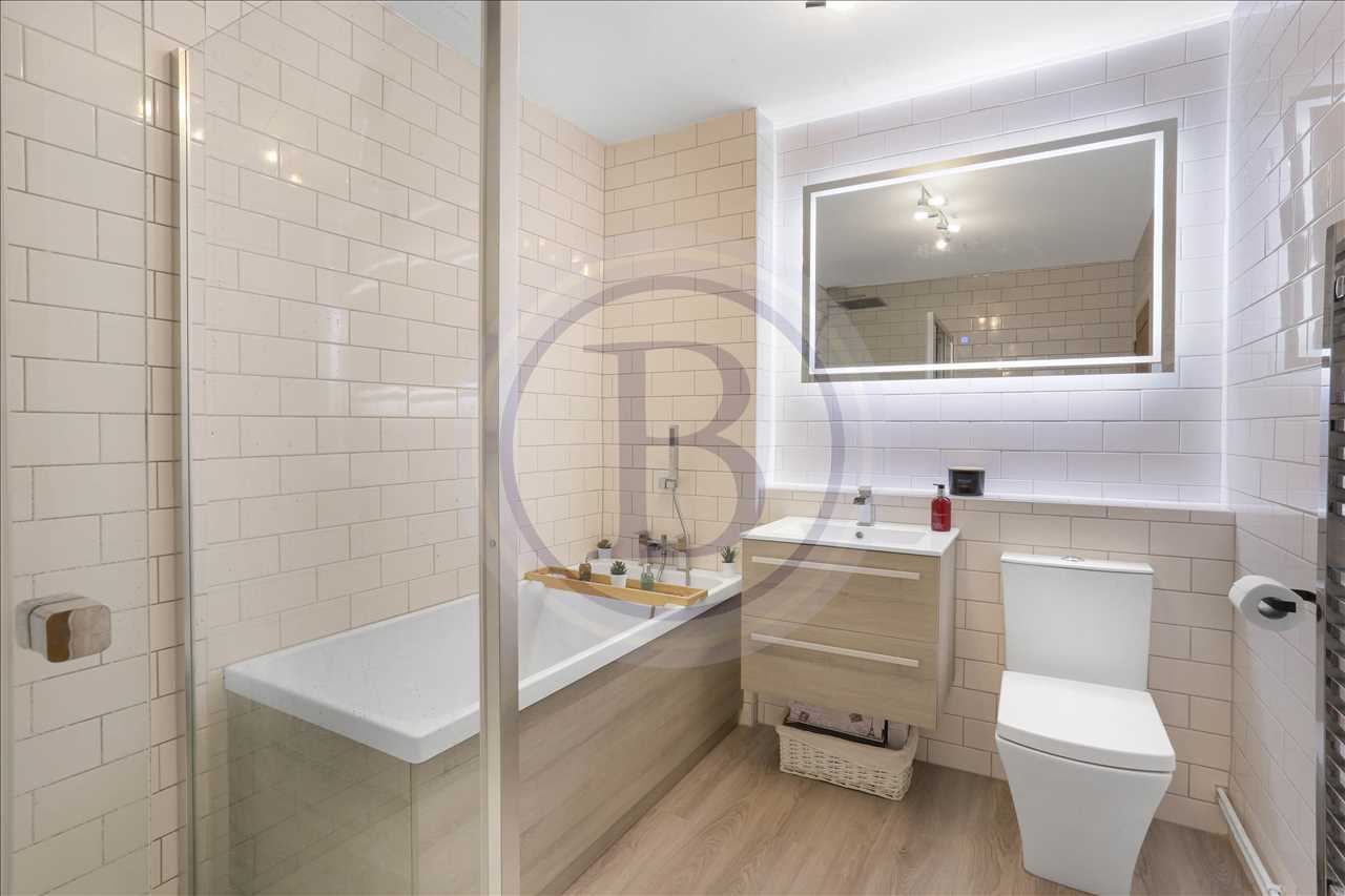 2 bed flat for sale in Chetwynd Road 12