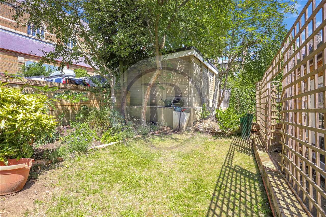 2 bed flat for sale in Chetwynd Road 15