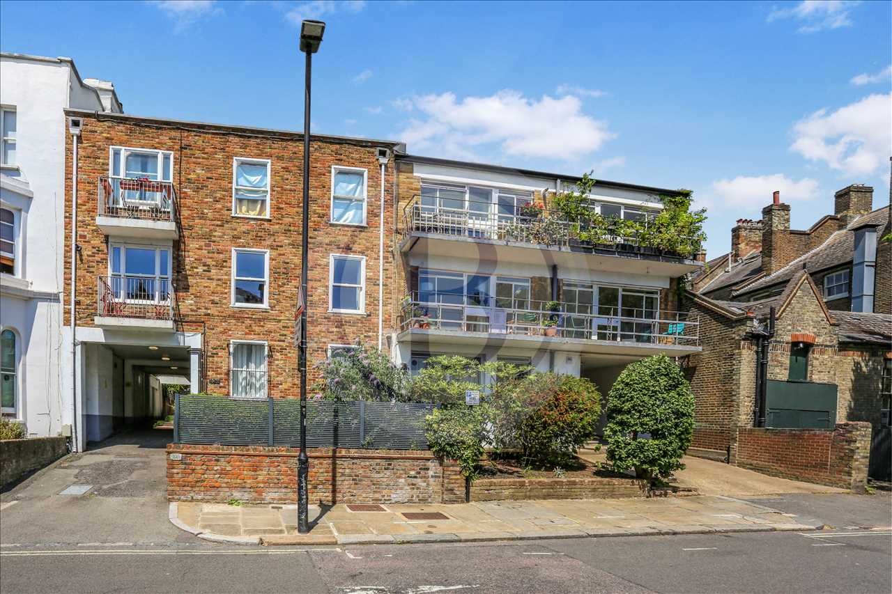 2 bed flat for sale in Chetwynd Road 19