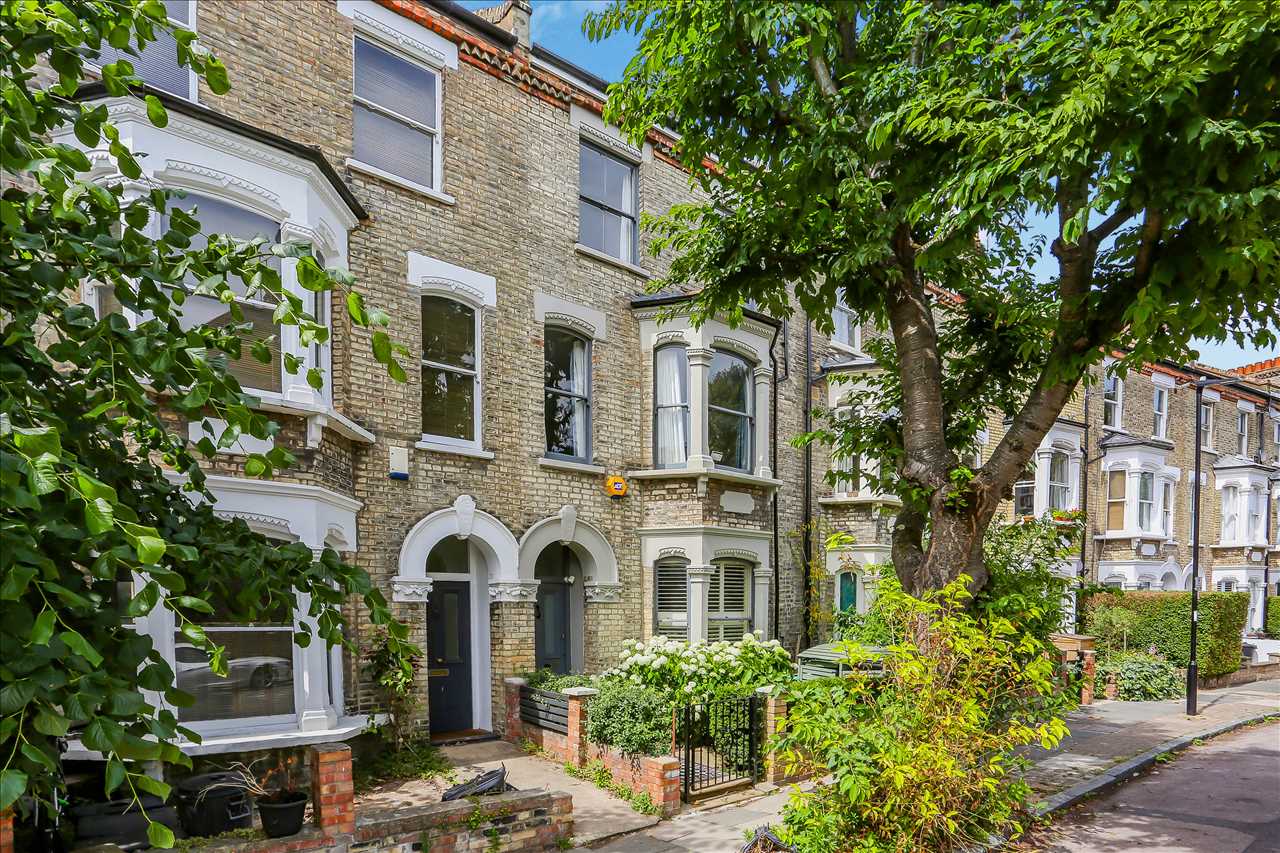 5 bed for sale in Tabley Road 2