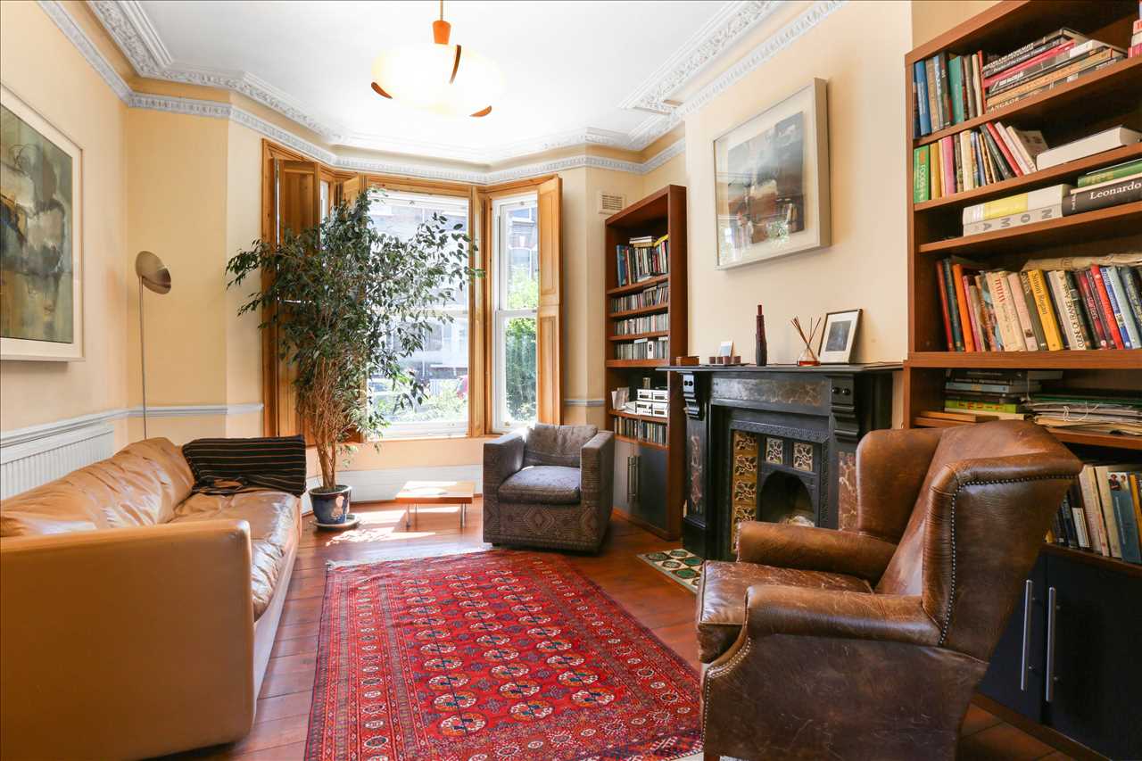 5 bed terraced house for sale in Monnery Road  - Property Image 1