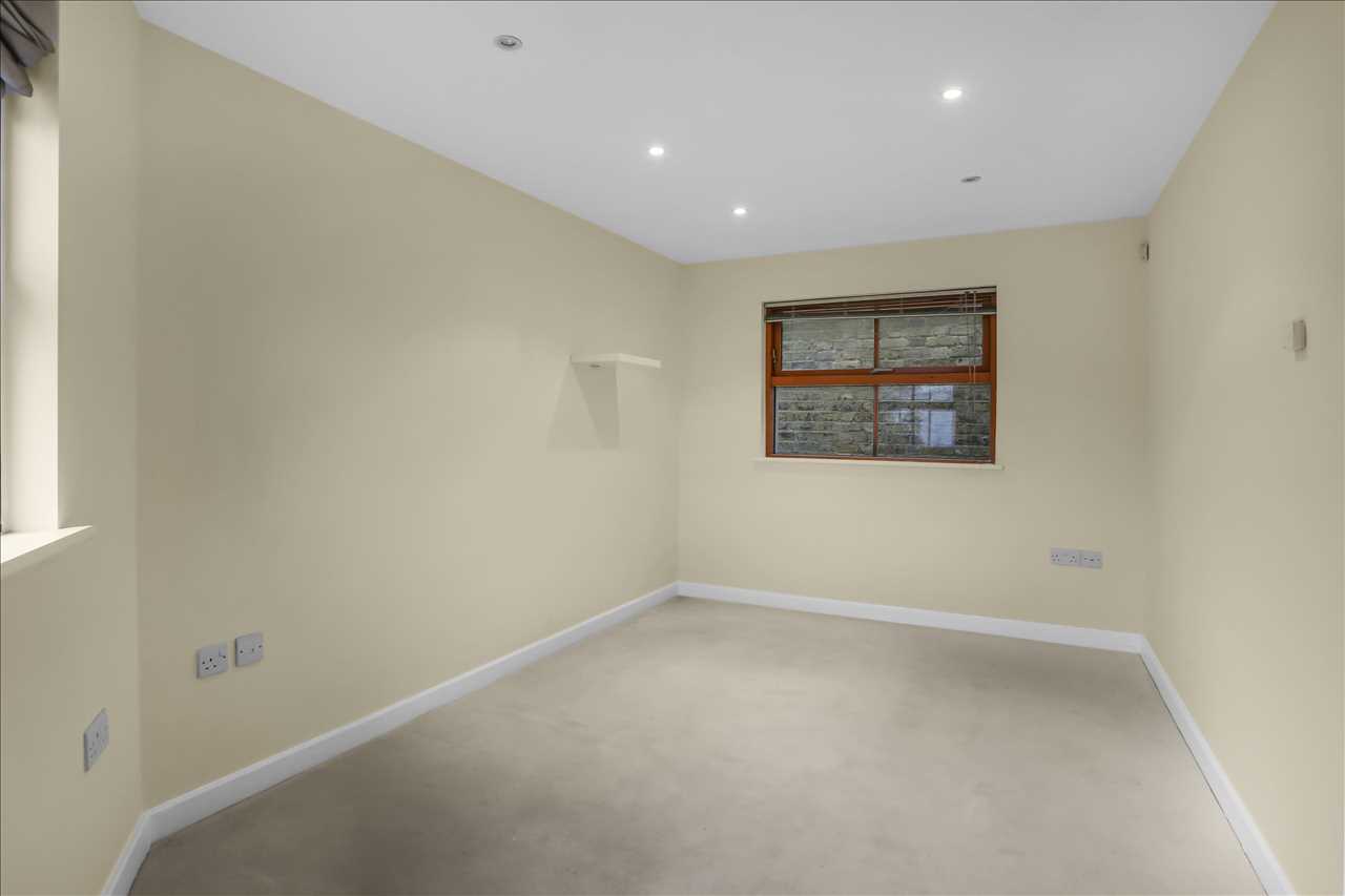 2 bed flat for sale in Ingestre Road 11