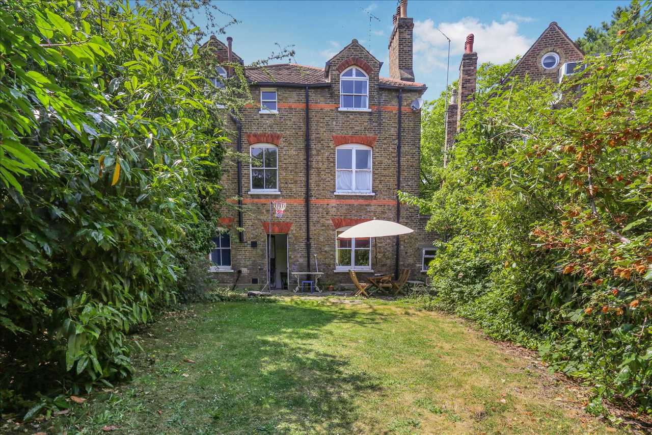 6 bed detached house for sale in Carleton Road 1