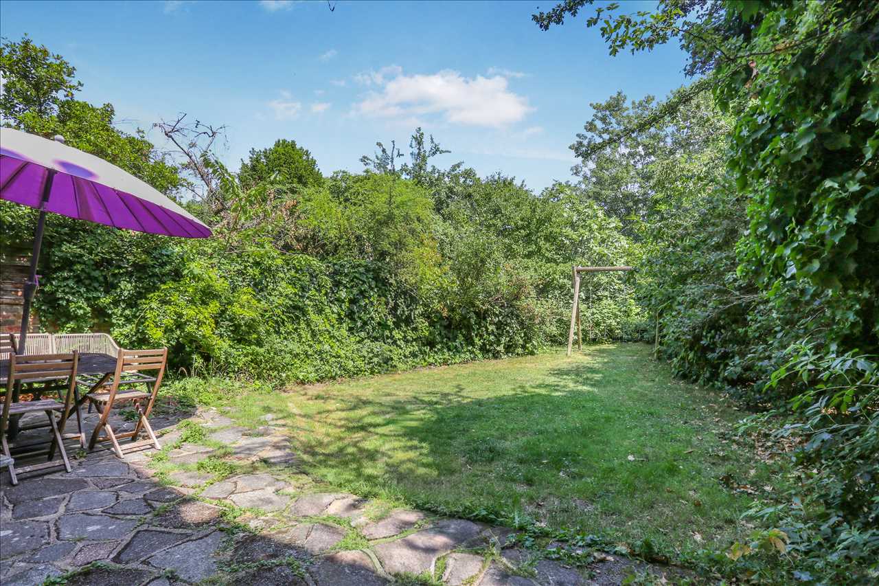 6 bed detached house for sale in Carleton Road  - Property Image 6