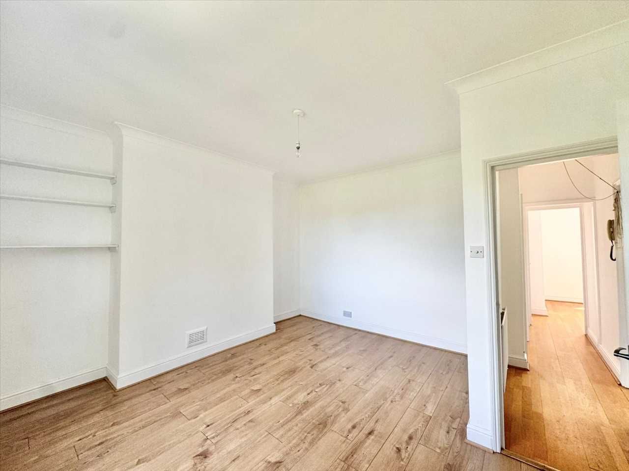 2 bed flat for sale in Tufnell Park Road  - Property Image 7