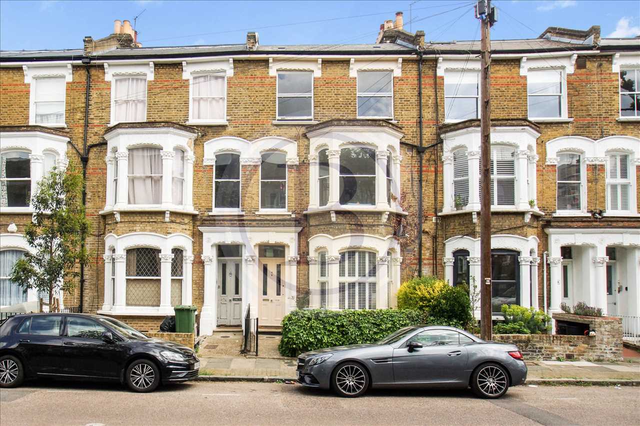 2 bed flat for sale in Bardolph Road 1