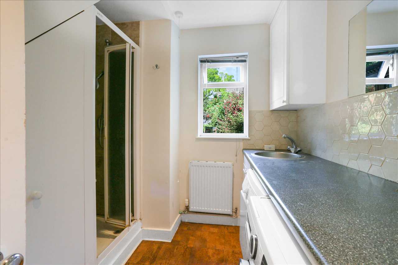 4 bed semi-detached house for sale in Hungerford Road 19