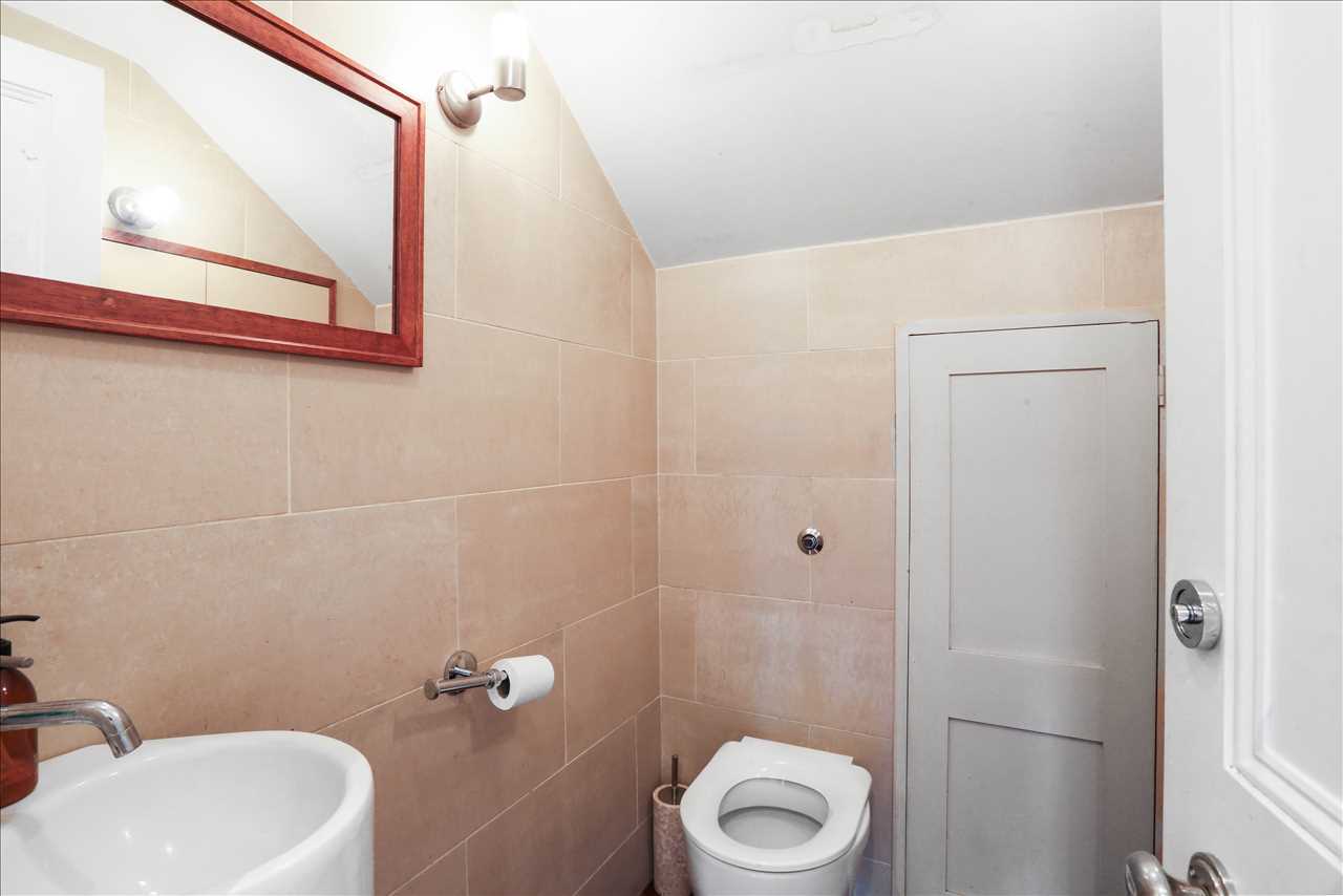4 bed semi-detached house for sale in Hungerford Road  - Property Image 21