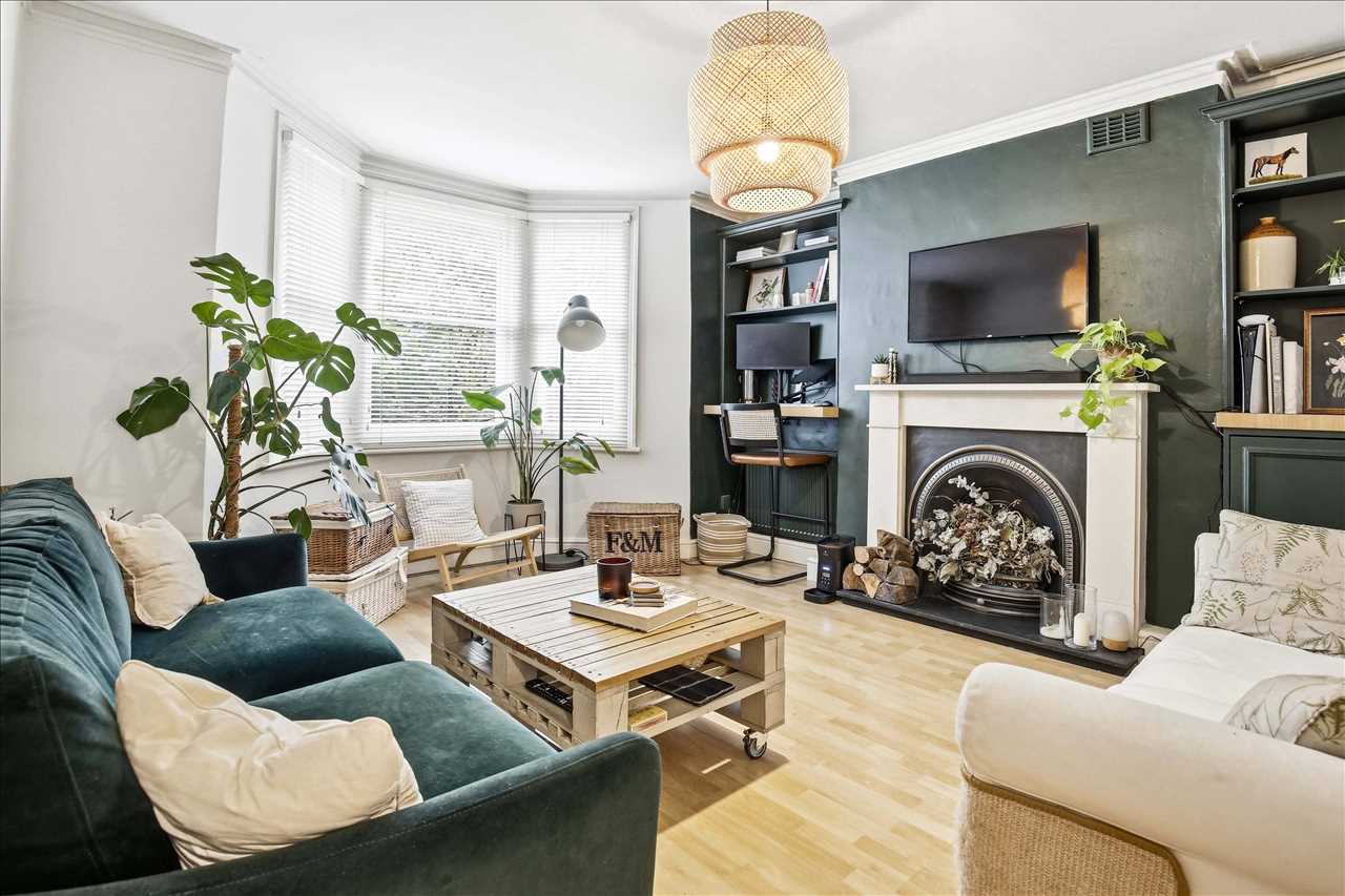 1 bed flat for sale in Montpelier Grove 1