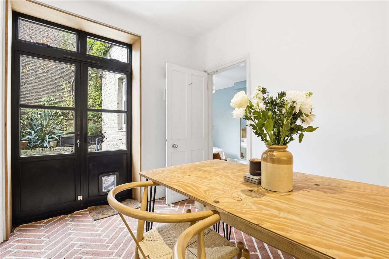 1 bed flat for sale in Montpelier Grove  - Property Image 6