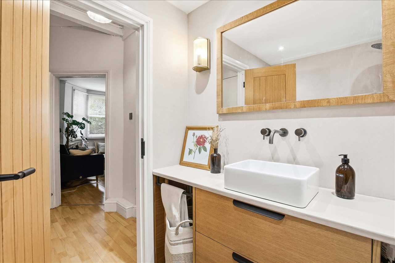 1 bed flat for sale in Montpelier Grove  - Property Image 13