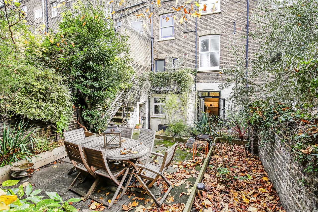 1 bed flat for sale in Montpelier Grove 14