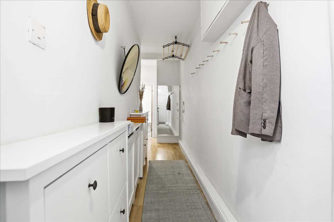 1 bed flat for sale in Montpelier Grove 17