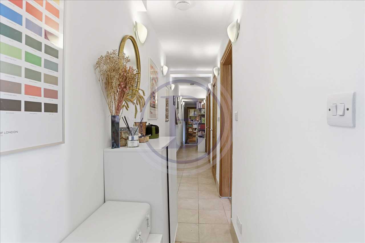 3 bed flat for sale in Tufnell Park Road 10