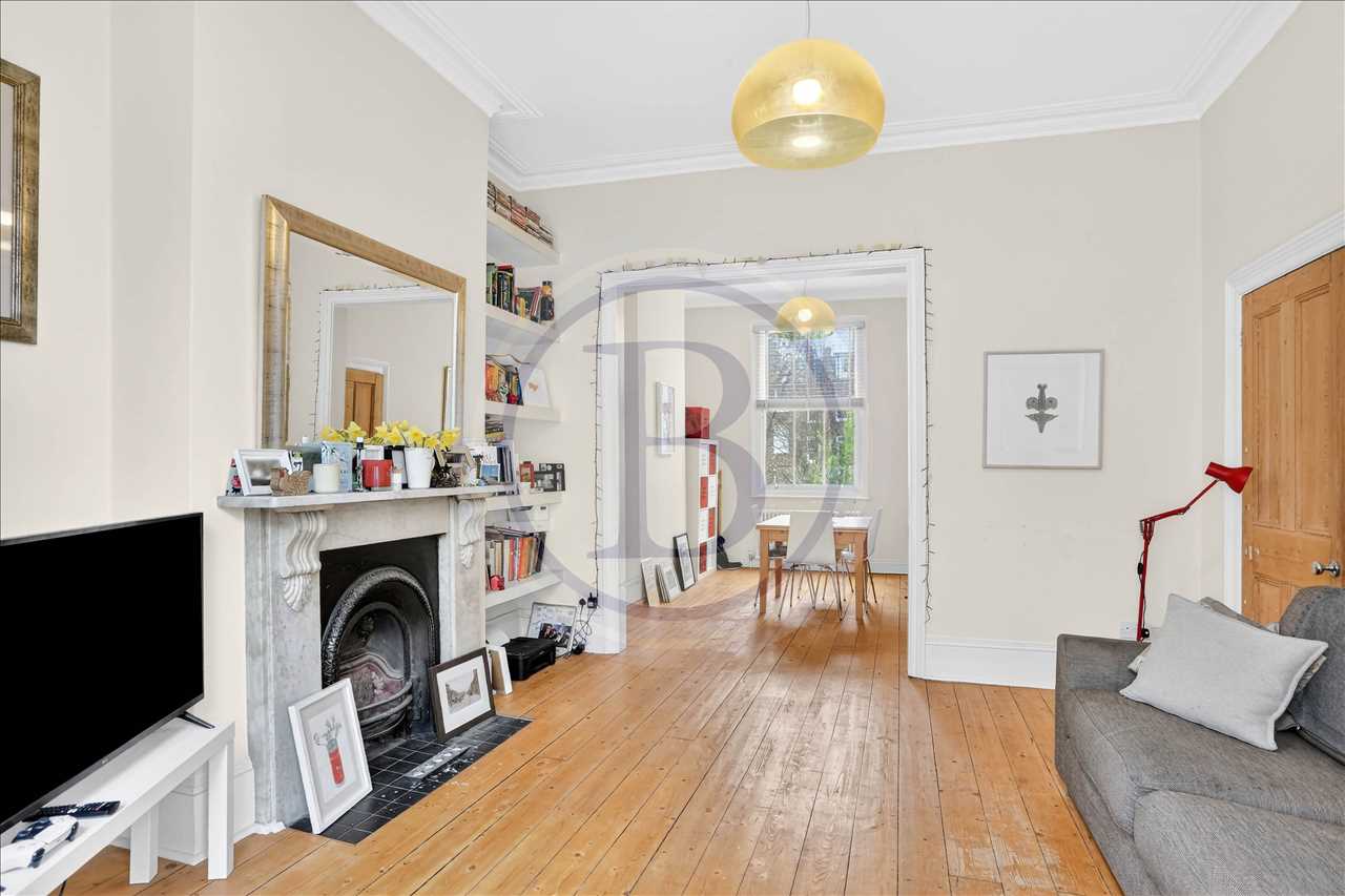 3 bed maisonette for sale in Corinne Road  - Property Image 1