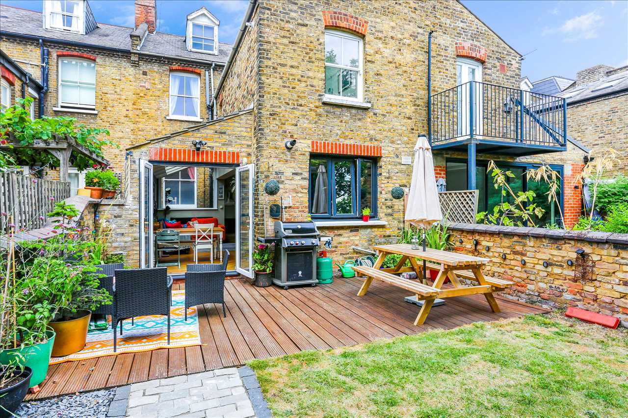 2 bed flat for sale in Tytherton Road 16