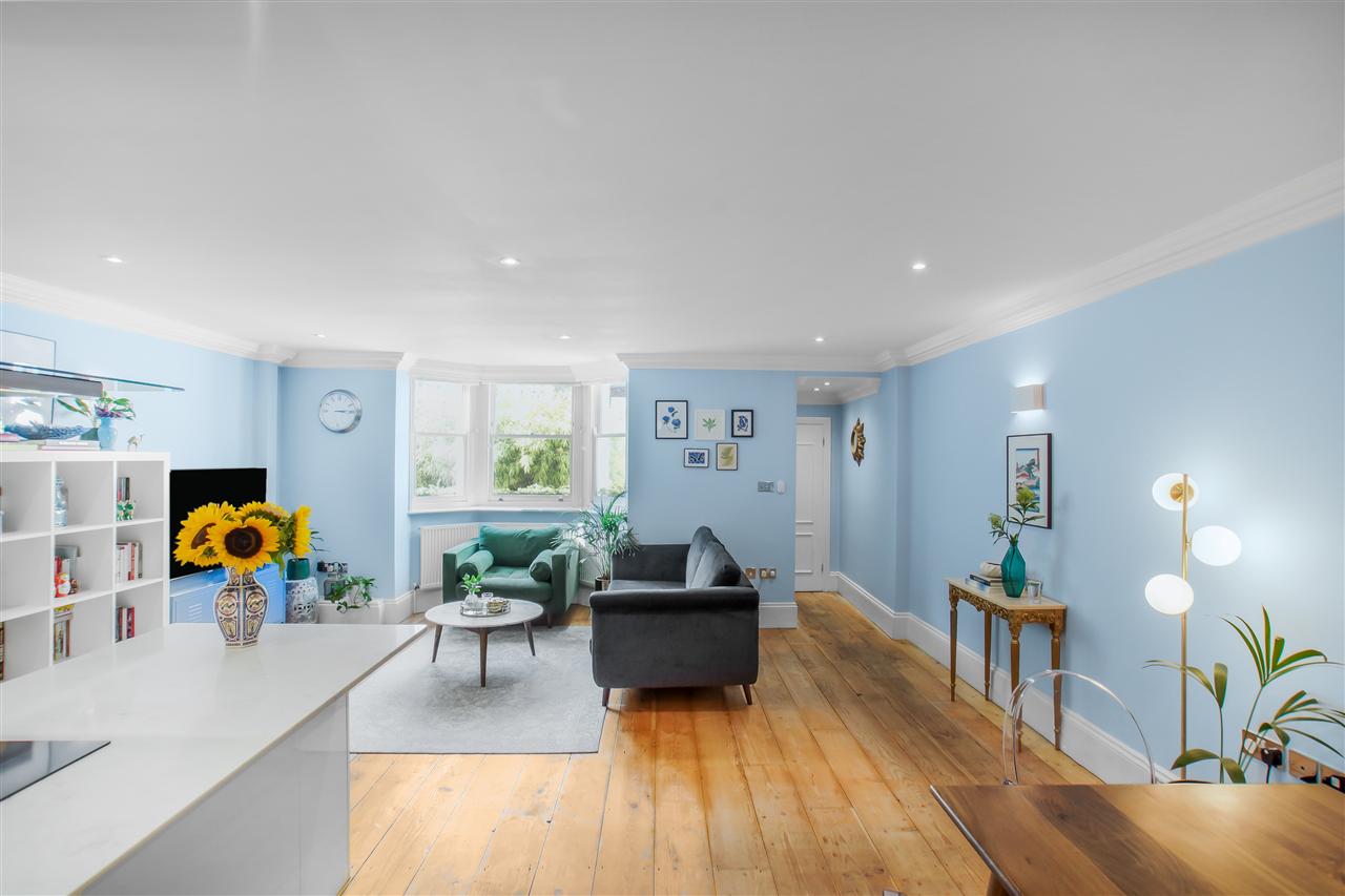 2 bed flat for sale in St John's Villas 4