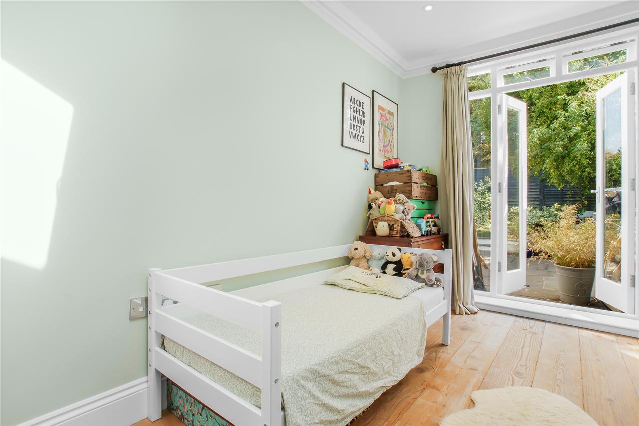 2 bed flat for sale in St John's Villas  - Property Image 14