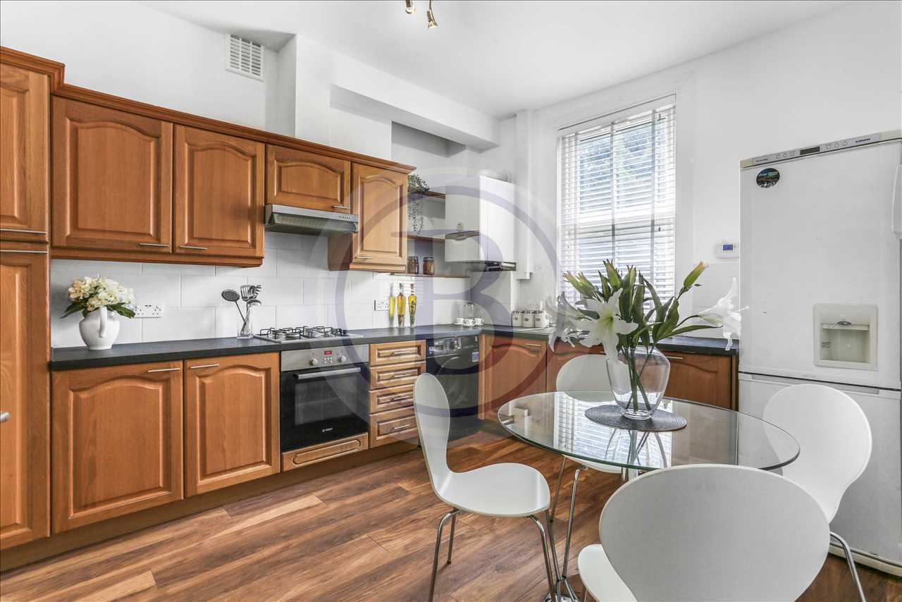 3 bed flat for sale in Crayford Road 2