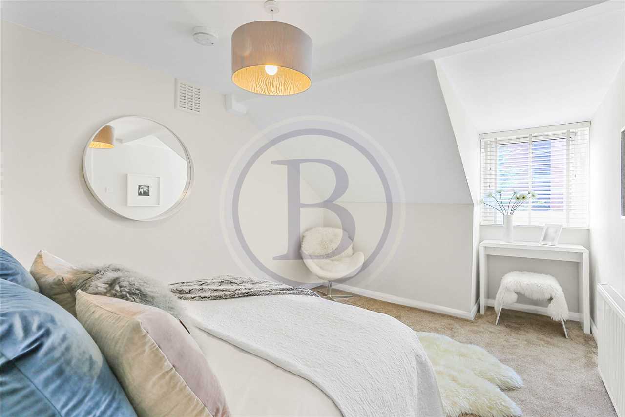 3 bed flat for sale in Crayford Road 10