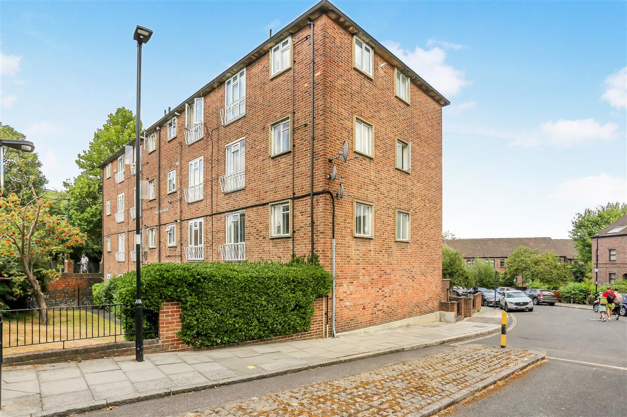 1 bed flat for sale in Hunter House Junction Road  - Property Image 2