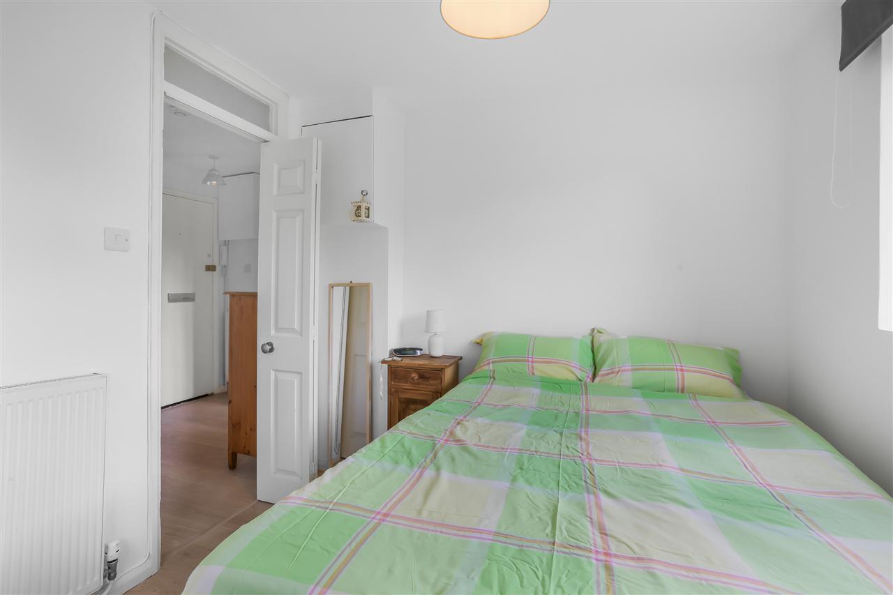 1 bed flat for sale in Hunter House Junction Road 10