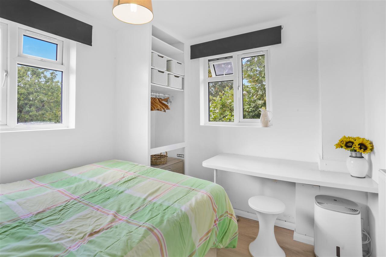 1 bed flat for sale in Hunter House Junction Road 11