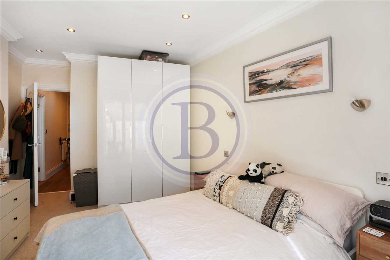 1 bed flat for sale in Brecknock Road  - Property Image 8