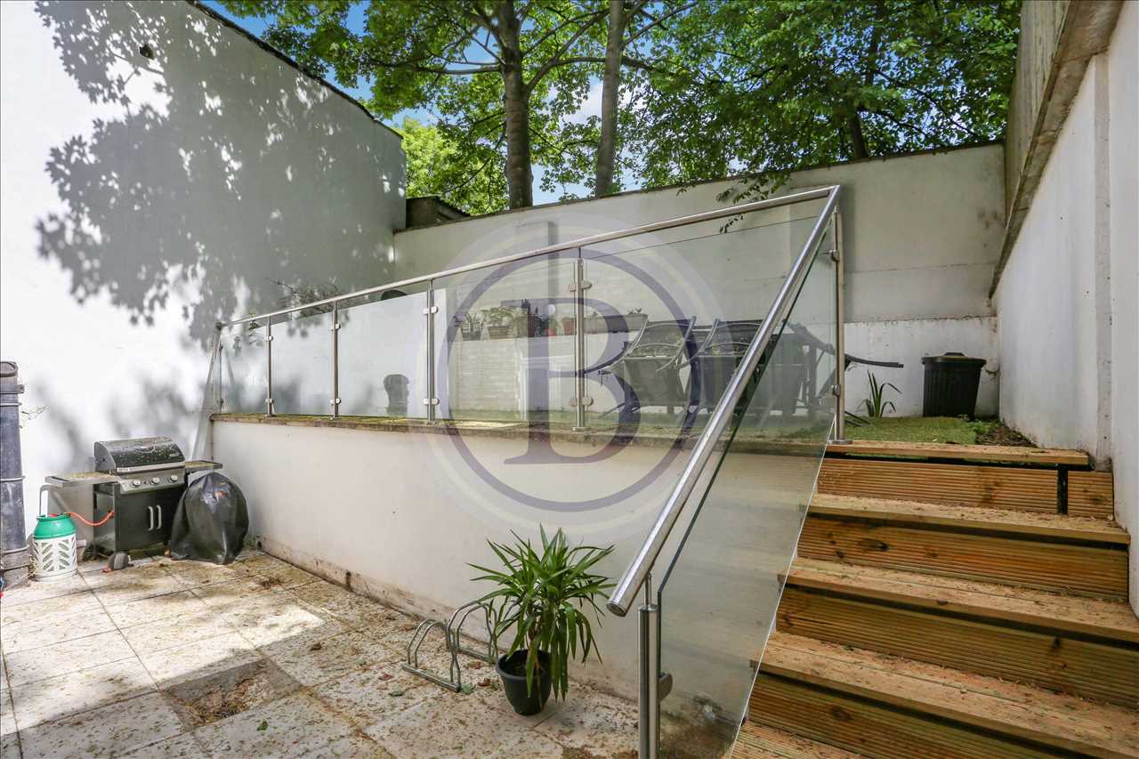 1 bed flat for sale in Brecknock Road 8