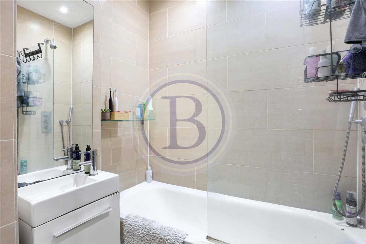 1 bed flat for sale in Brecknock Road 12