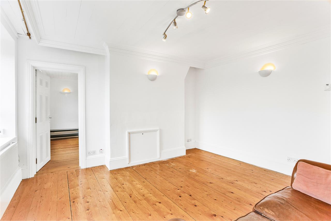 2 bed flat for sale 11