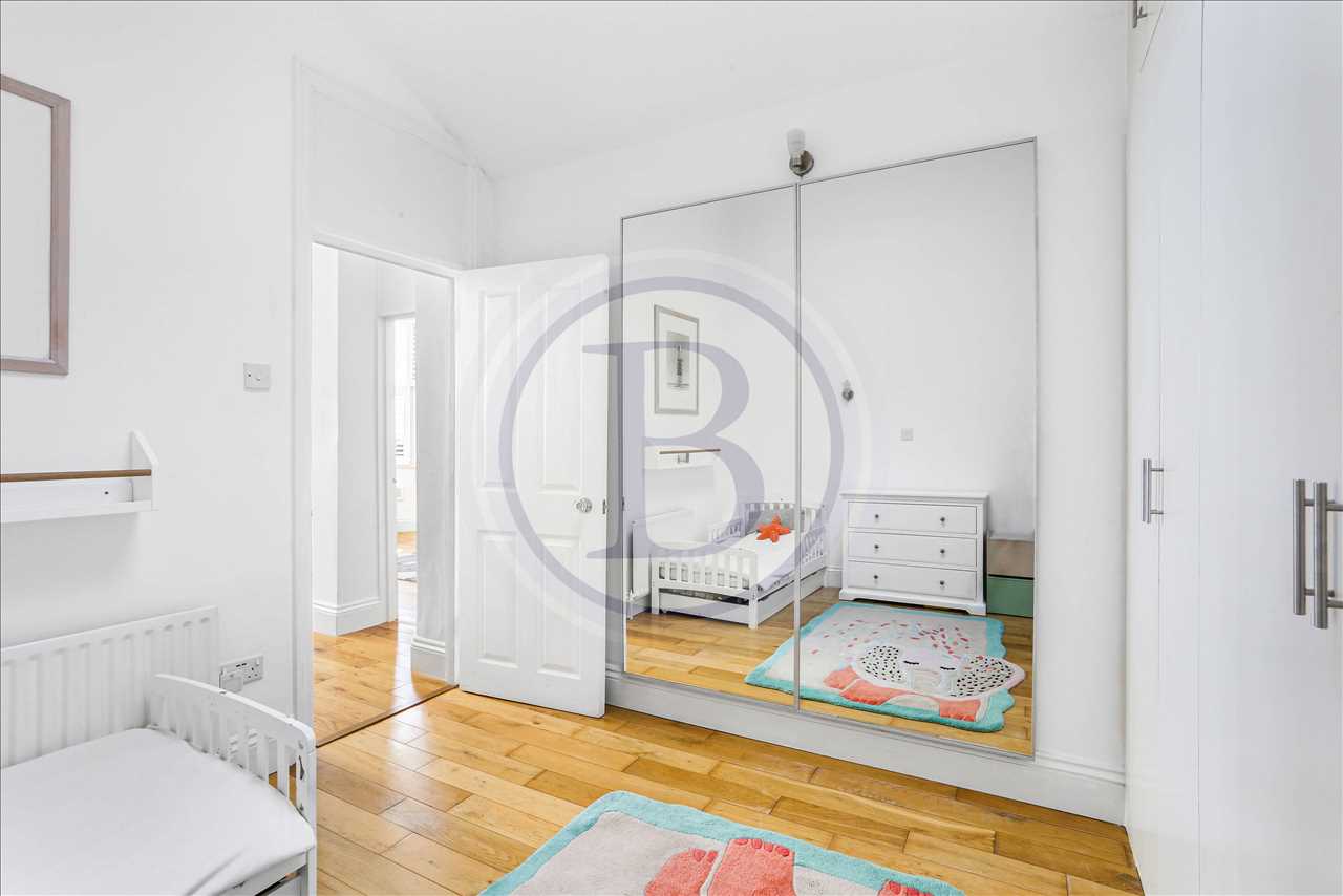 1 bed flat for sale in Fortess Road 9