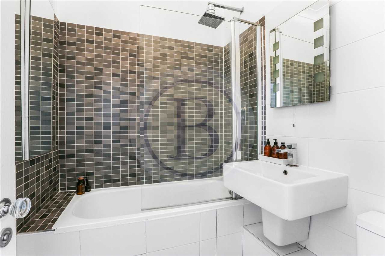 1 bed flat for sale in Fortess Road 12