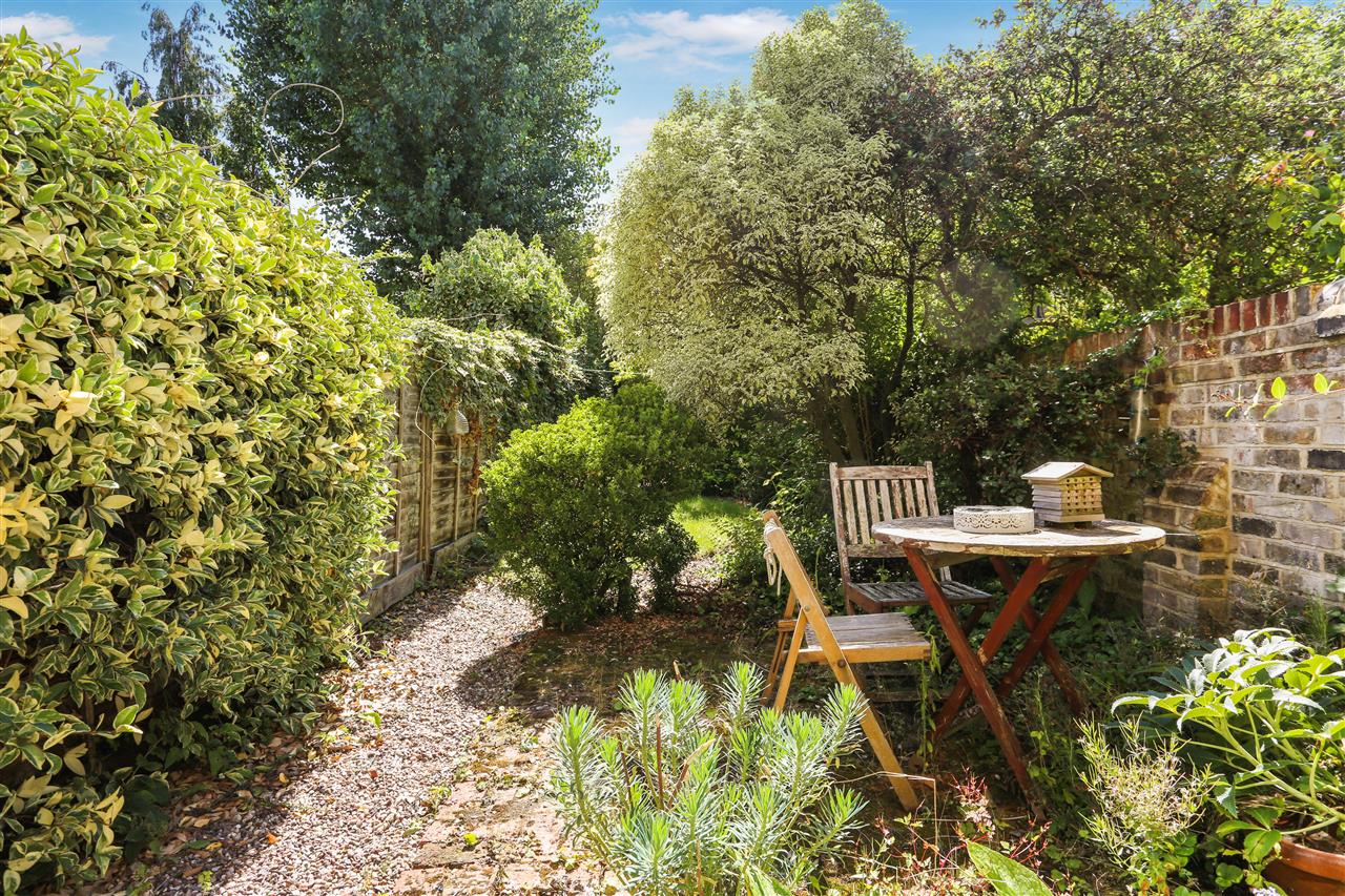 2 bed flat for sale in Tufnell Park Road 3