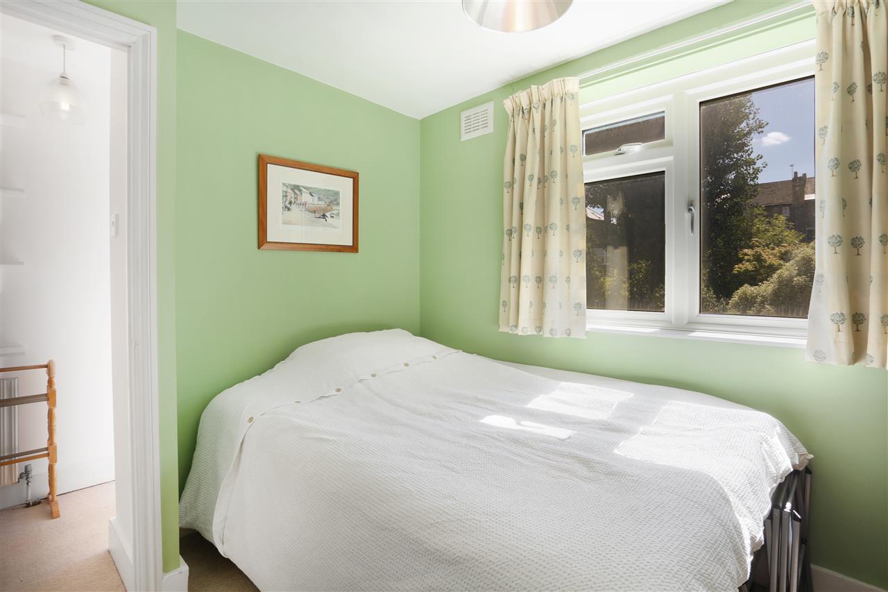 2 bed flat for sale in Tufnell Park Road 10