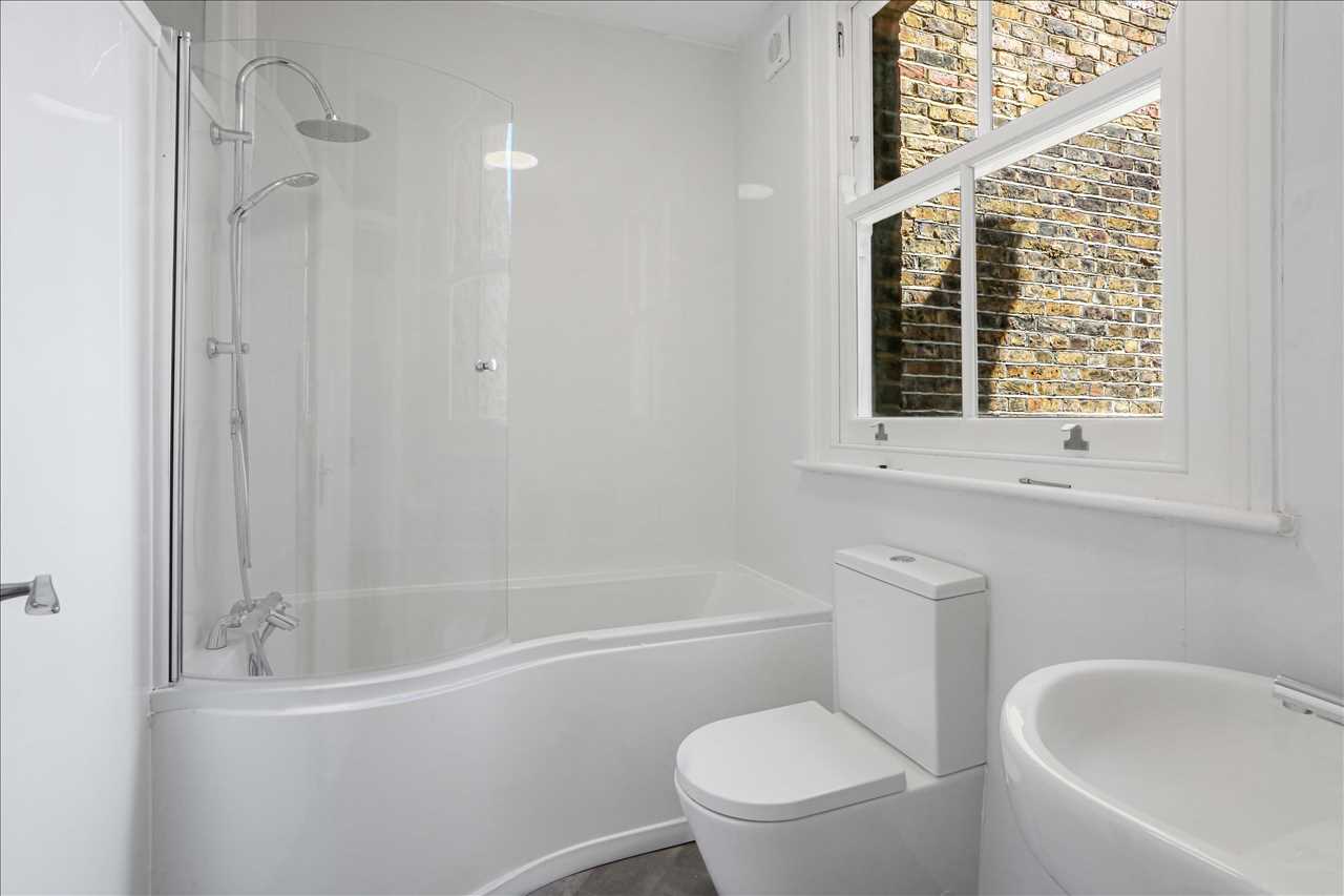 2 bed flat to rent in Wilton Way 4