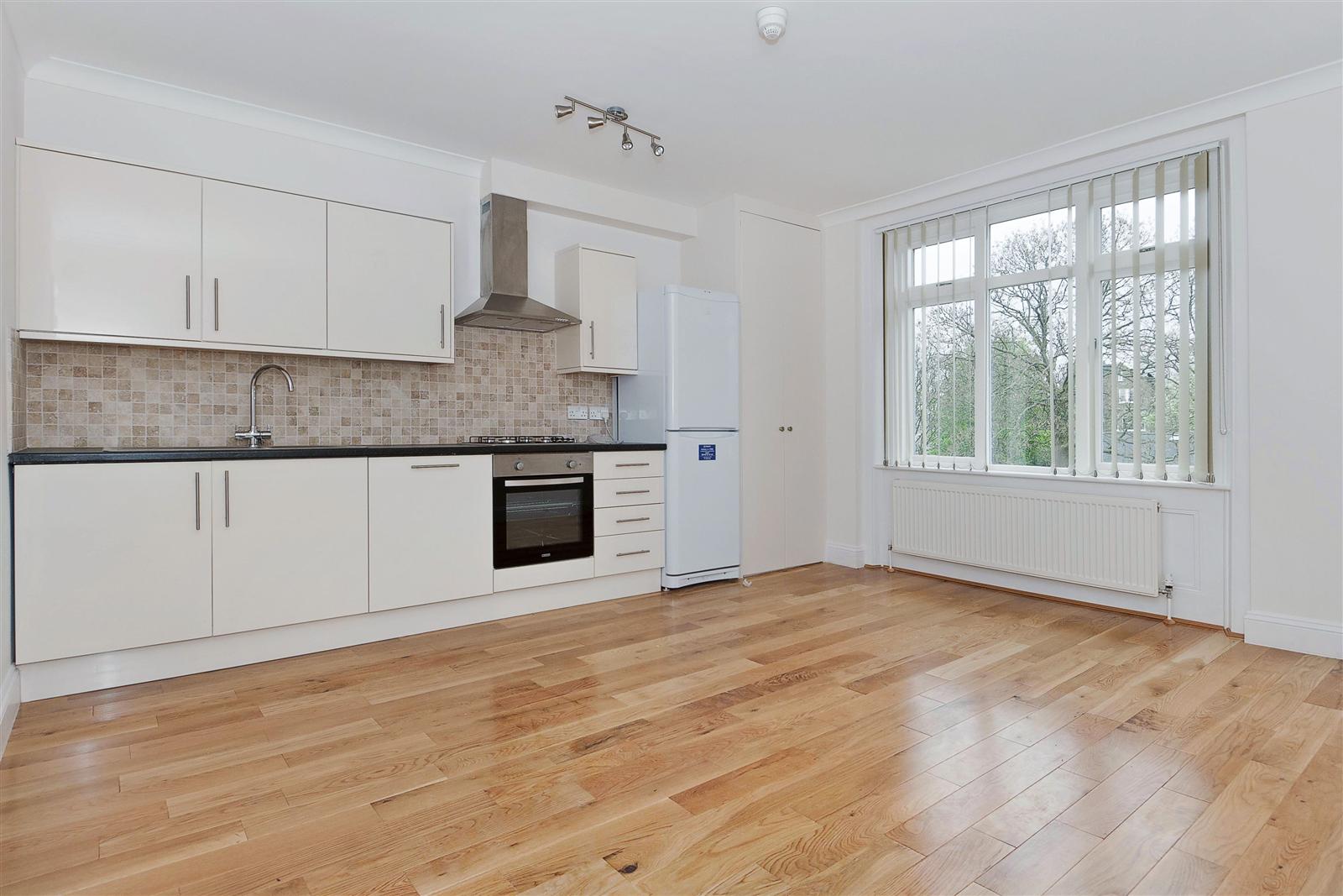 3 bed flat to rent in Anson Road  - Property Image 1