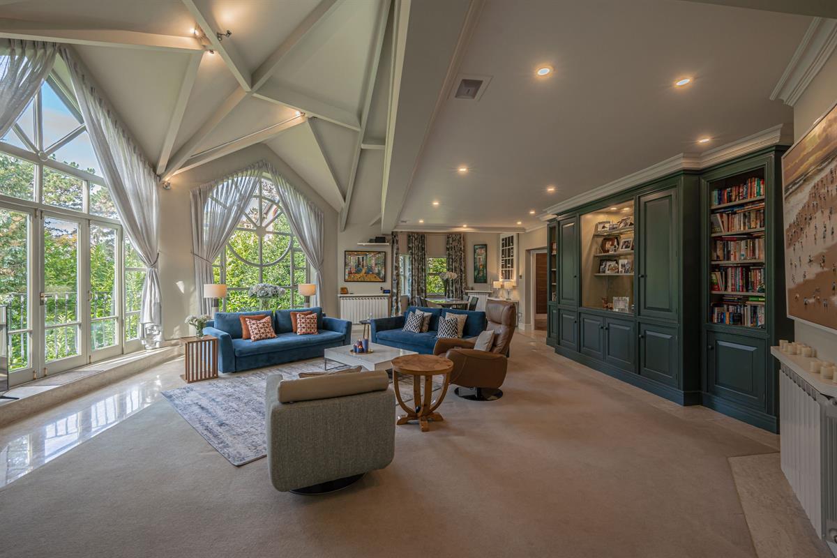 3 bed flat for sale in Apartment ,  The Springs, Bowdon, Altrincham  - Property Image 5