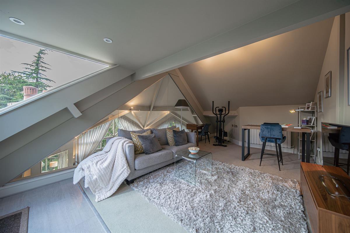 3 bed flat for sale in Apartment ,  The Springs, Bowdon, Altrincham  - Property Image 13