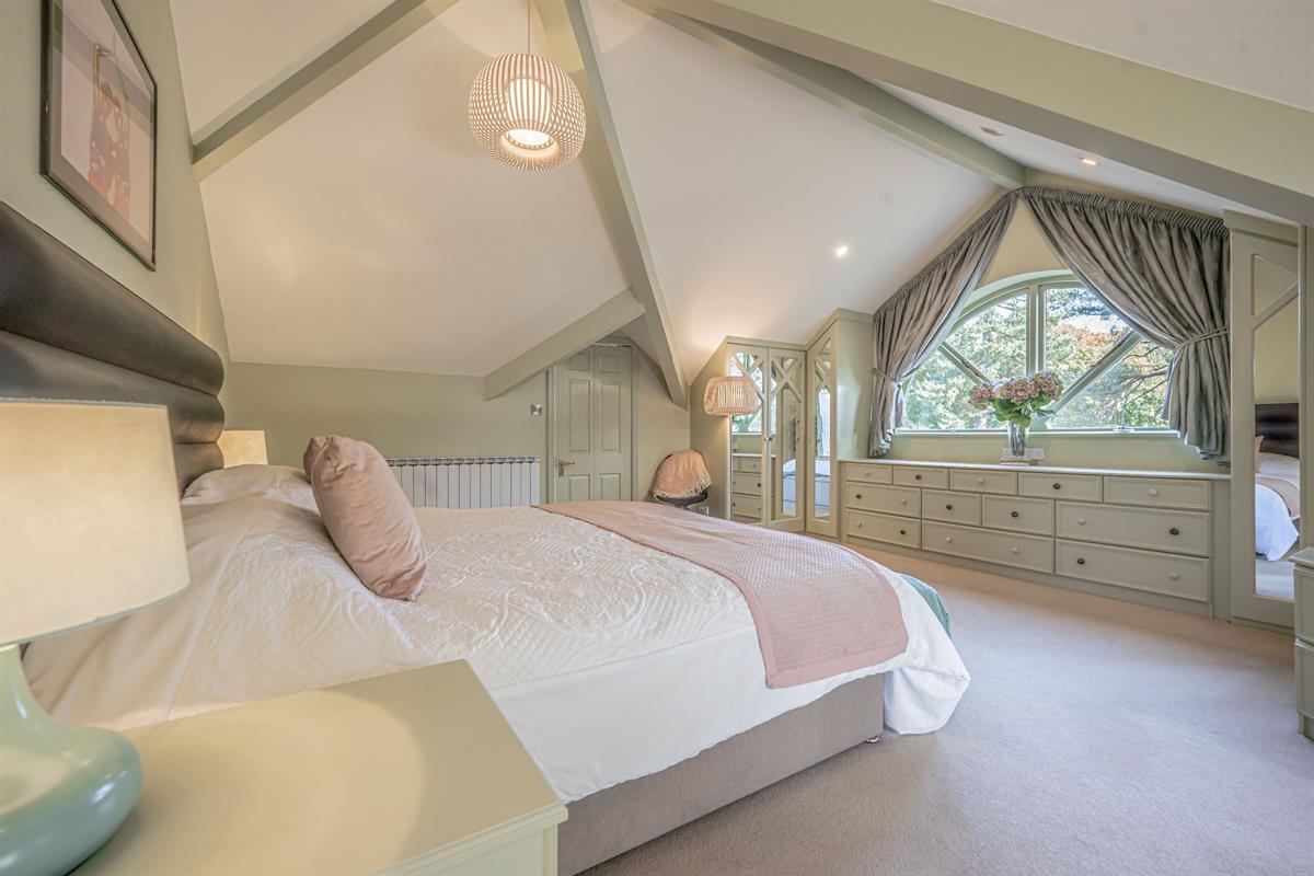3 bed flat for sale in Apartment ,  The Springs, Bowdon, Altrincham  - Property Image 14