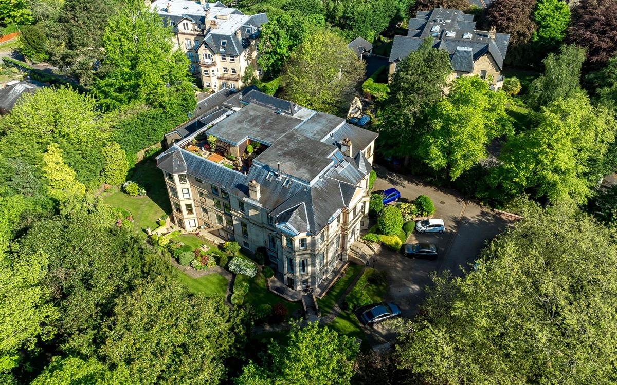 3 bed flat for sale in Flat , The White House, Suffolk Road, Altrincham  - Property Image 1