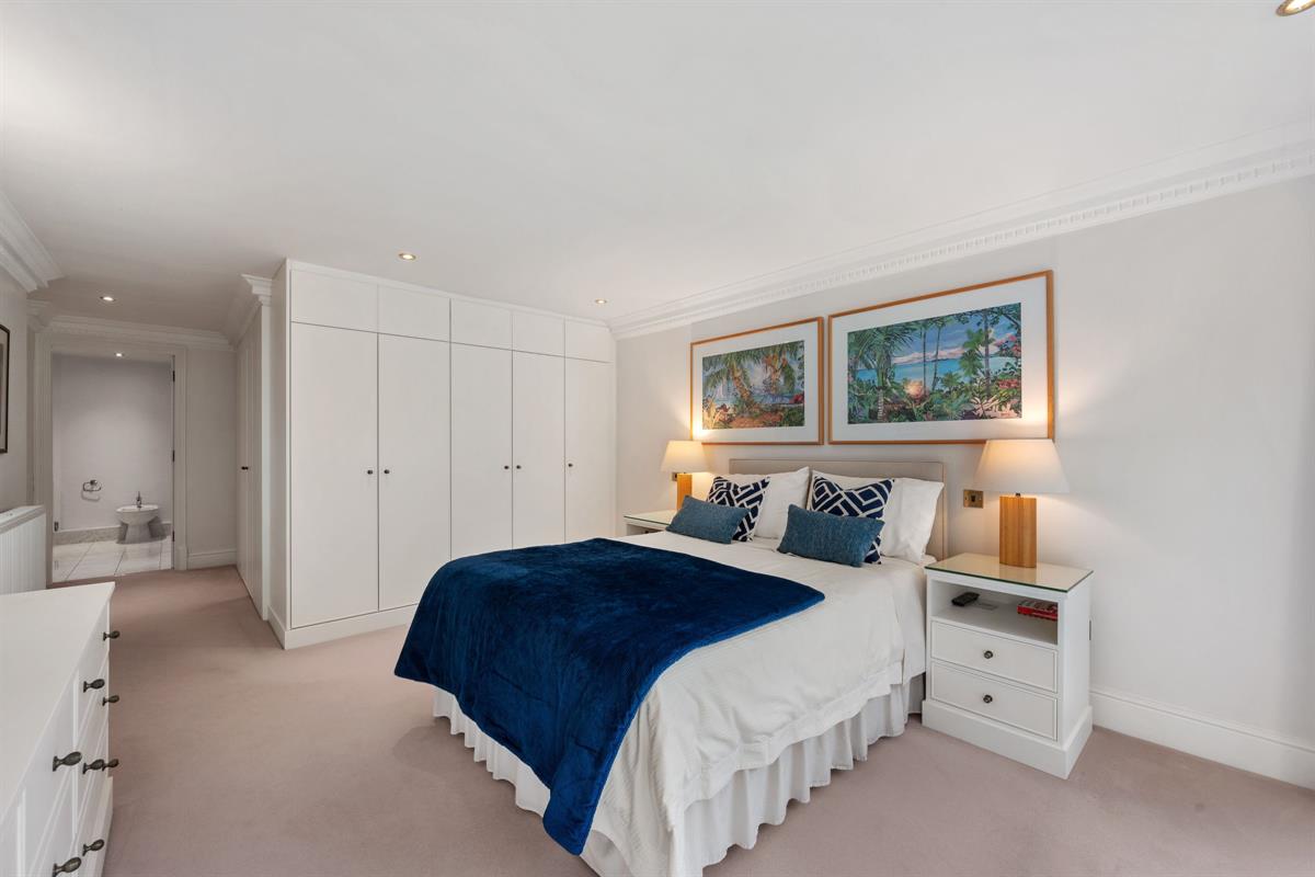 3 bed flat for sale in Flat , The White House, Suffolk Road, Altrincham  - Property Image 13