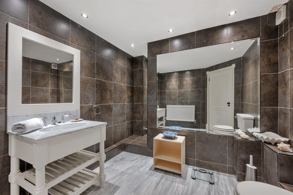 3 bed flat for sale in Flat , The White House, Suffolk Road, Altrincham  - Property Image 16