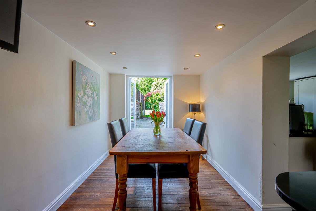 4 bed semi-detached house for sale in Four bedroom family home with stunning views over playing fields  - Property Image 8